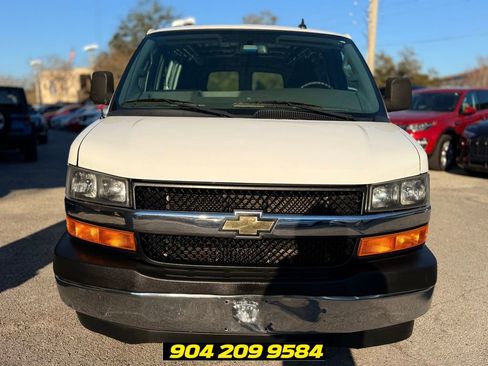 Used 2019 Chevrolet Express 2500 w/ Driver Convenience Package RWD image 11
