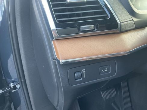 Used 2018 Volvo XC90 T6 Inscription w/ Convenience Package image 11