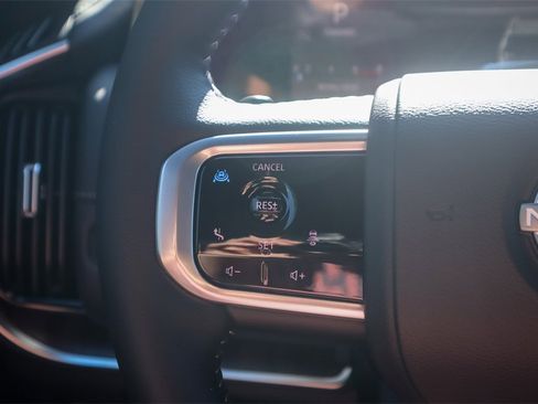 New 2025 Nissan Armada SL w/ Captain's Chari Seat Package image 10