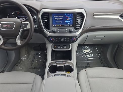 Certified 2023 GMC Acadia SLT image 14