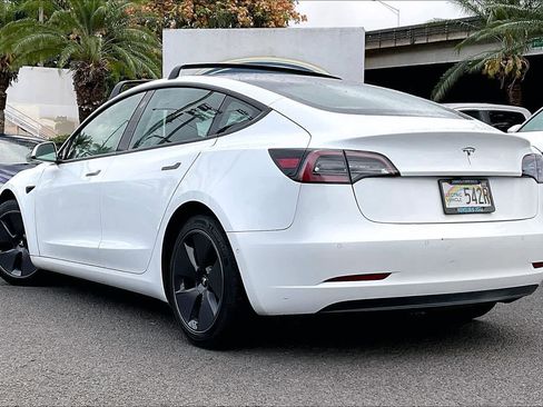 Used 2021 Tesla Model 3 Standard Range Plus RWD image 4