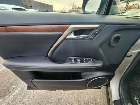 Used 2020 Lexus RX 350L Premium image 19