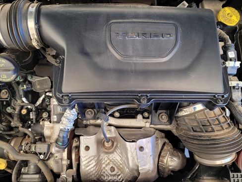 Used 2024 Jeep Compass Latitude image 30