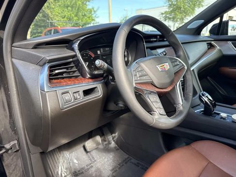 Used 2023 Cadillac XT5 Premium Luxury FWD image 23
