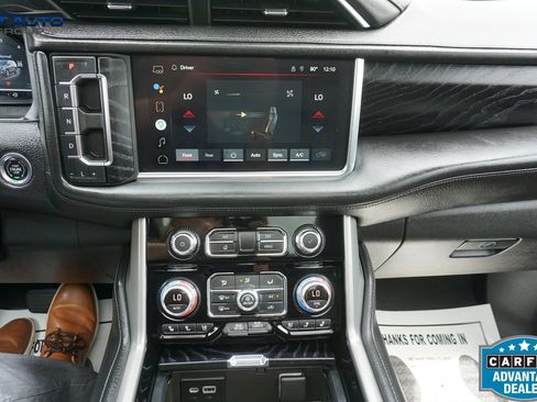 Used 2022 GMC Yukon Denali w/ Denali Ultimate Package AWD/4WD image 36