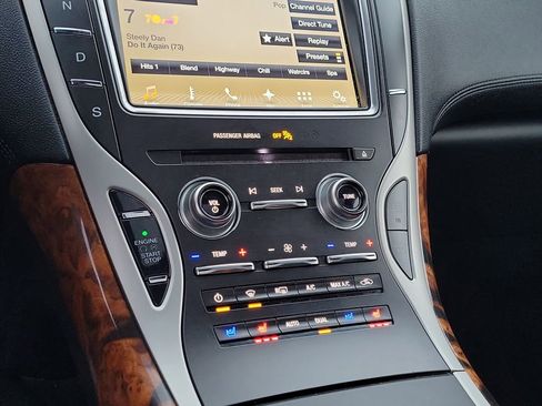 Used 2018 Lincoln MKX Reserve w/ Lincoln MKX Climate Package image 28