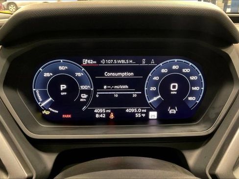 Used 2025 Audi Q4 e-tron Premium Plus w/ Premium Plus image 20