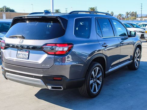 Used 2023 Honda Pilot Elite image 9