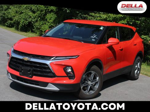 Used 2025 Chevrolet Blazer LT AWD/4WD image 1