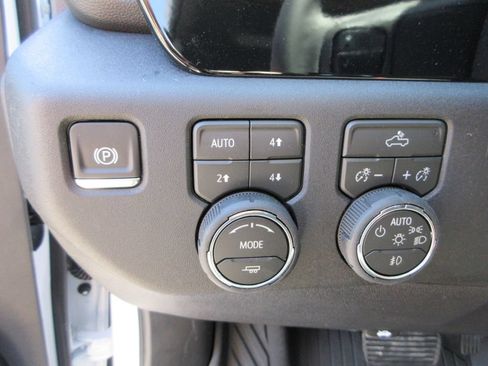 New 2026 Chevrolet Silverado 1500 RST w/ Z71 Off-Road Package AWD/4WD image 24