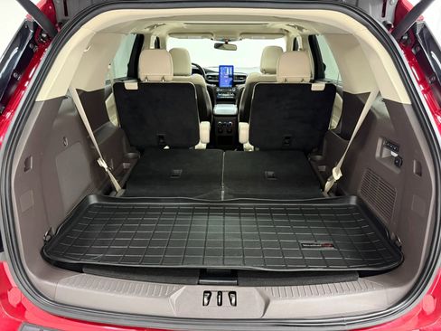 Used 2020 Ford Explorer Platinum w/ Premium Technology Package image 62