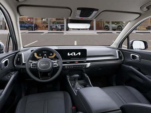 Used 2025 Kia Sorento S FWD image 14