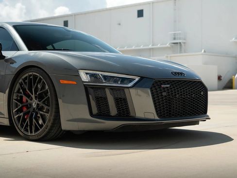 Used 2018 Audi R8 V10 RWD image 60