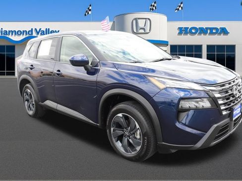 Used 2025 Nissan Rogue SV FWD image 1