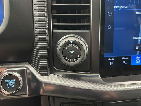 Used 2025 Ford F150 Raptor AWD/4WD image 23