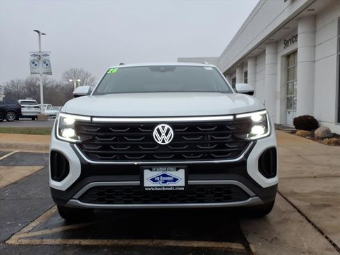 New 2026 Volkswagen Atlas Cross Sport SE AWD/4WD image 2