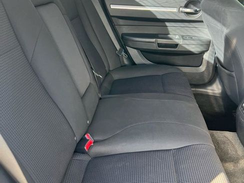 Used 2010 Dodge Charger SXT RWD image 6