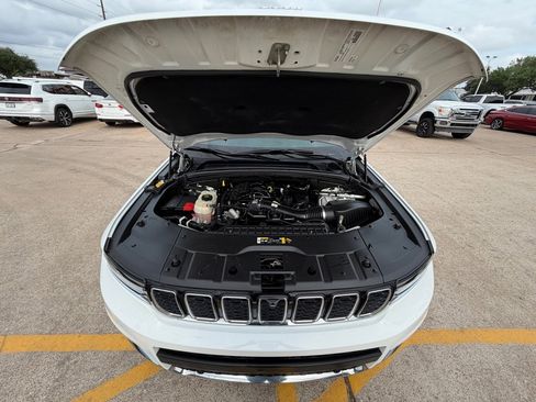 Used 2022 Jeep Grand Cherokee L Limited w/ Luxury Tech Group II AWD/4WD image 5