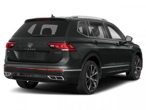 Used 2022 Volkswagen Tiguan SEL R-Line image 2
