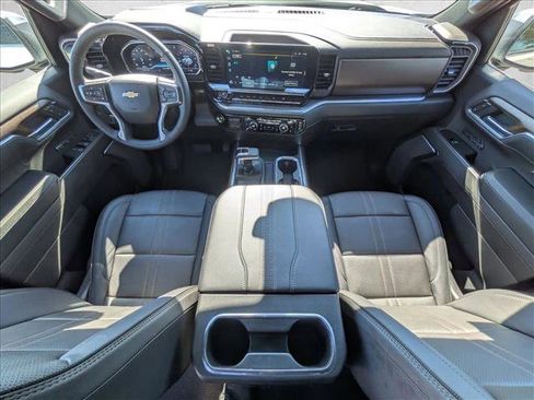 Certified 2024 Chevrolet Silverado 1500 High Country w/ Technology Package image 18