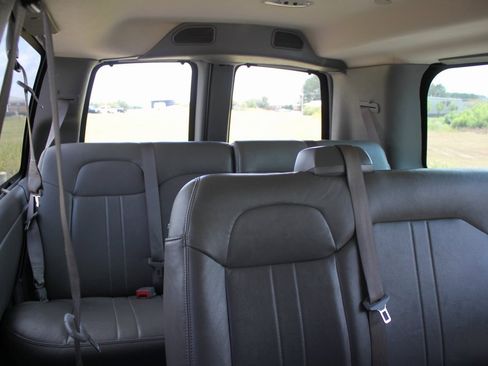 Used 2019 Chevrolet Express 2500 LS w/ Driver Convenience Package image 10