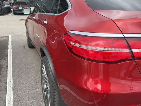 Used 2017 Mercedes-Benz GLC 300 4MATIC Coupe image 7