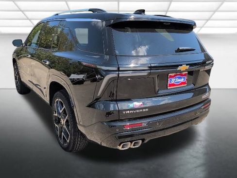 New 2026 Chevrolet Traverse High Country w/ LPO, Floor Liner Package image 2