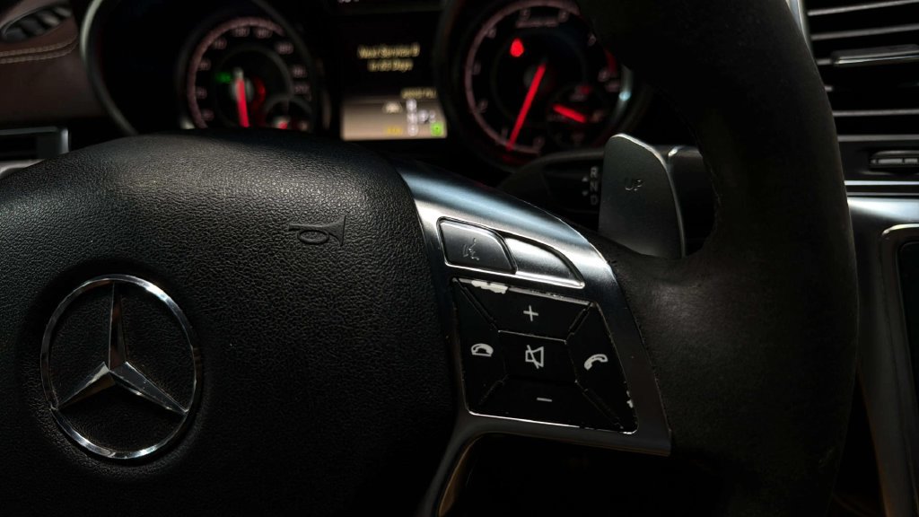 Used 2012 Mercedes-Benz ML 63 AMG 4MATIC image 28