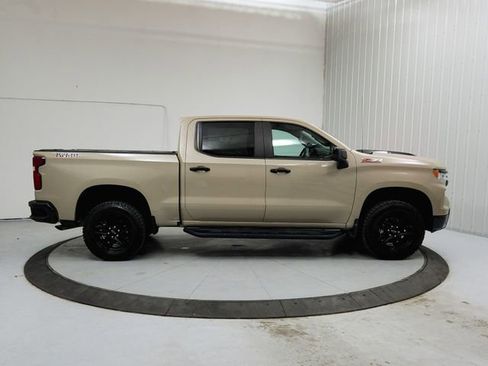 Used 2023 Chevrolet Silverado 1500 LT Trail Boss w/ Protection Package AWD/4WD image 8
