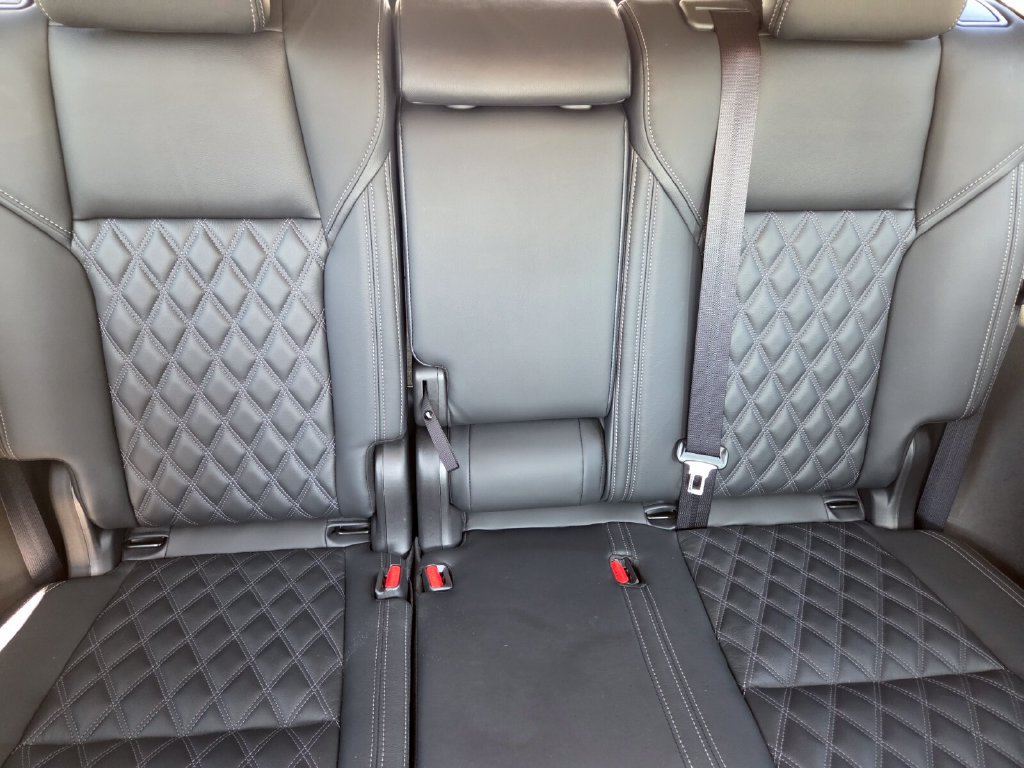 Used 2024 Mitsubishi Outlander SEL FWD image 30