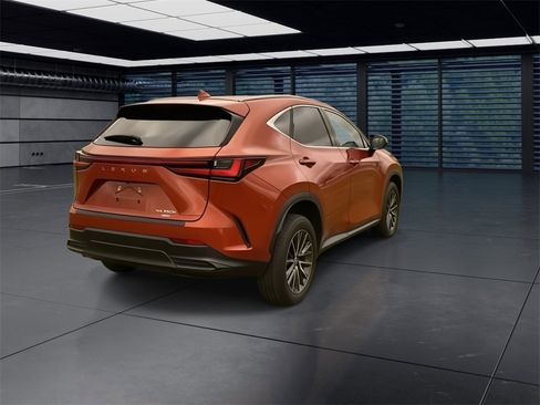 Used 2024 Lexus NX 350 350h Base w/ NX 350th Ultra Luxury Package image 4