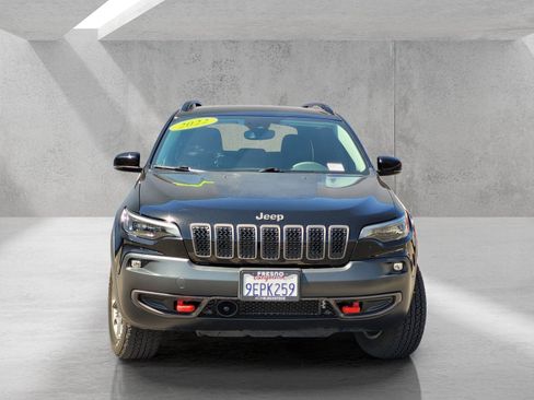 Used 2022 Jeep Cherokee Trailhawk AWD/4WD image 3