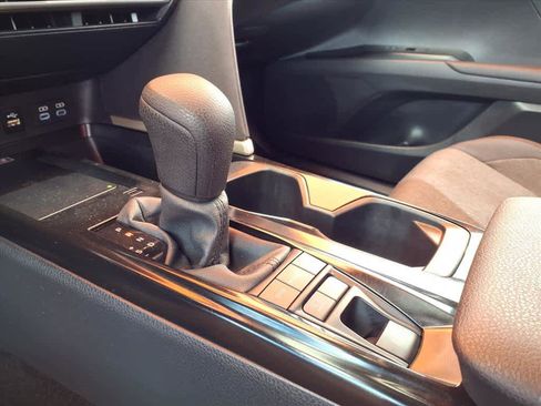 Used 2025 Toyota Camry LE image 15