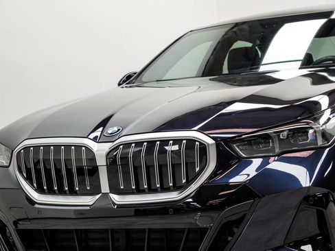 Used 2026 BMW 550e xDrive AWD/4WD image 2