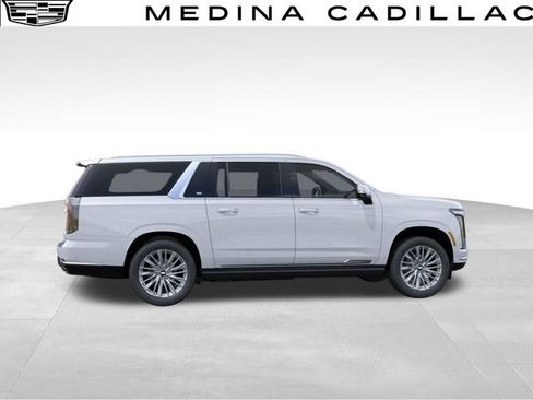 New 2026 Cadillac Escalade ESV Luxury image 5