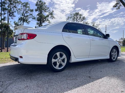 Used 2011 Toyota Corolla S w/ Preferred Accessory Pkg FWD image 9