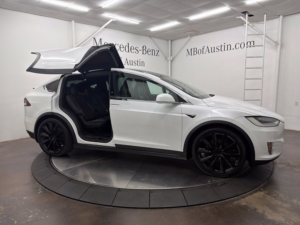 Used 2020 Tesla Model X Long Range AWD/4WD image 29