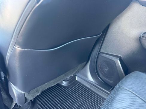 Used 2023 Toyota Highlander Limited image 23