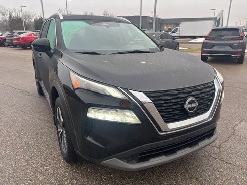 Used 2023 Nissan Rogue SV w/ SV Premium Package image 9