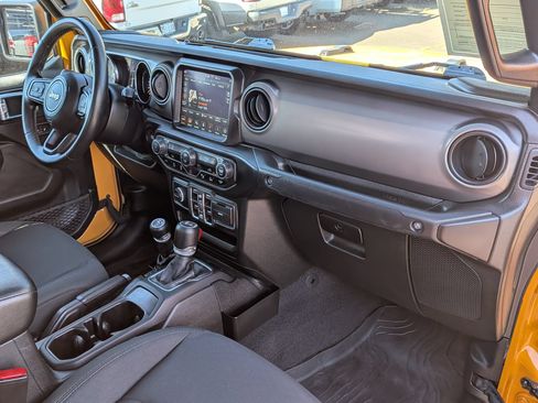 Used 2021 Jeep Gladiator Sport AWD/4WD image 24