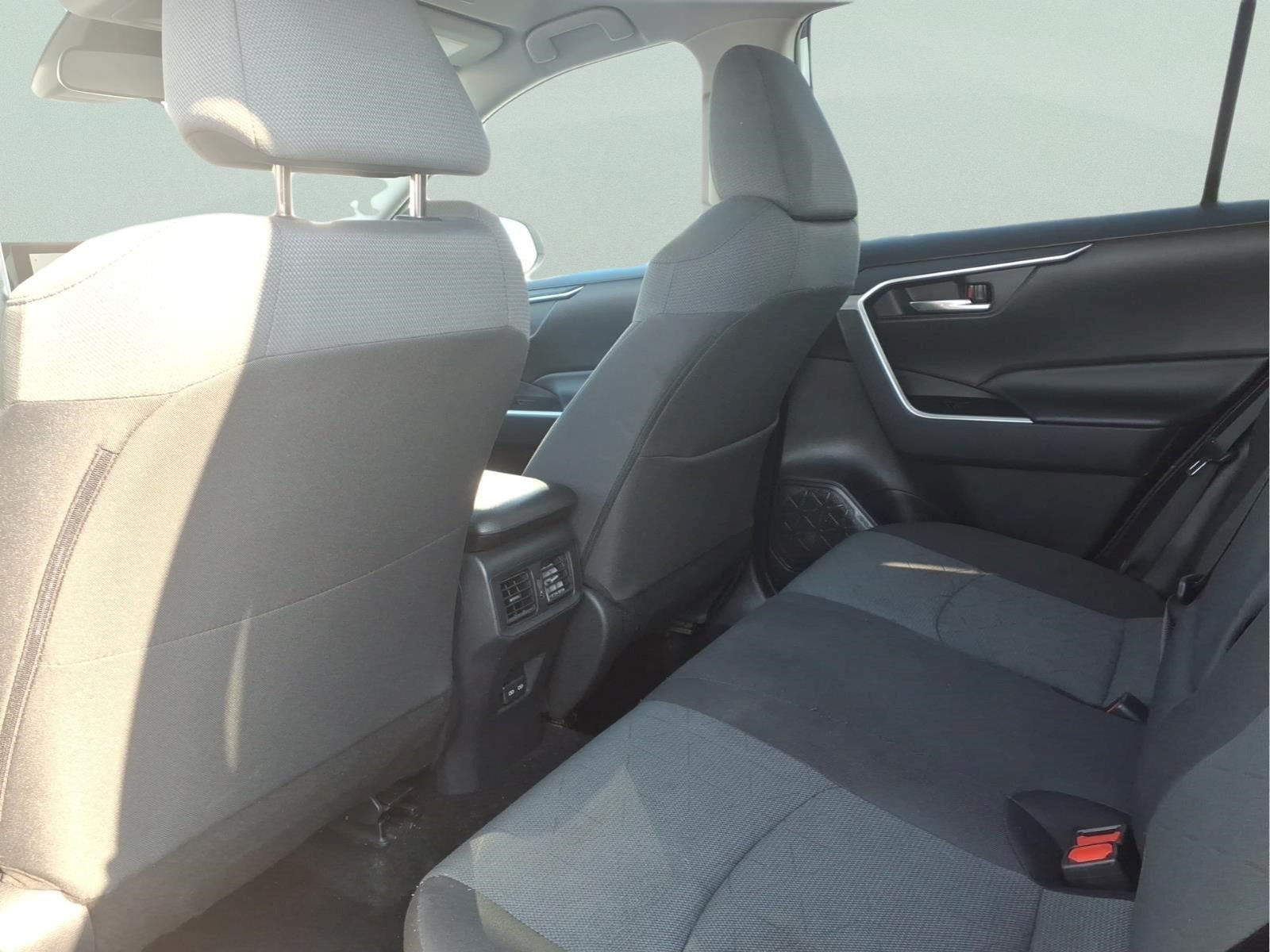 Used 2024 Toyota RAV4 XLE FWD image 21