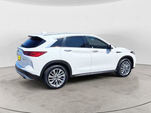 Used 2023 INFINITI QX50 Pure AWD/4WD image 5
