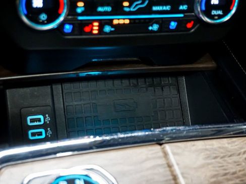 Used 2019 Ford Expedition Platinum image 77