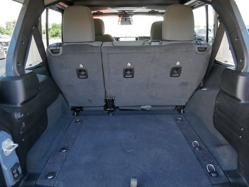 Used 2026 Jeep Wrangler Unlimited Rubicon AWD/4WD image 7