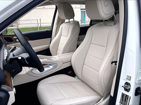 New 2025 Mercedes-Benz GLE 450e 4MATIC image 8