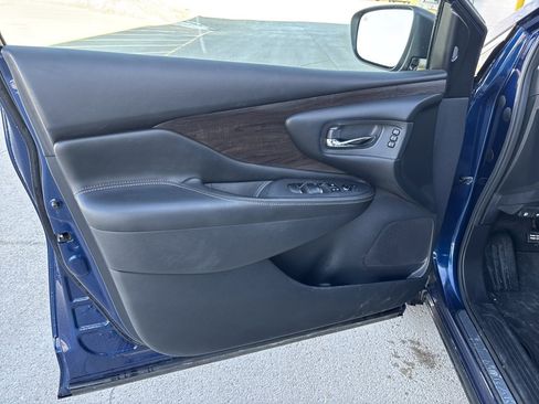 Used 2021 Nissan Murano Platinum image 11