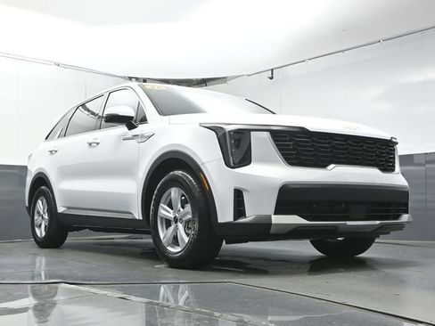 Used 2026 Kia Sorento LX FWD image 31