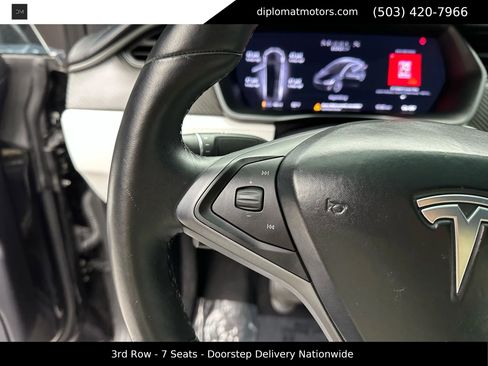 Used 2018 Tesla Model X 100D image 33