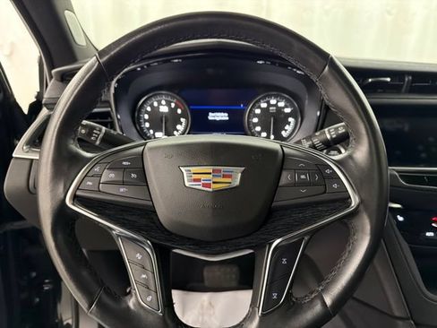 Used 2023 Cadillac XT5 Premium Luxury w/ Technology Package AWD/4WD image 11
