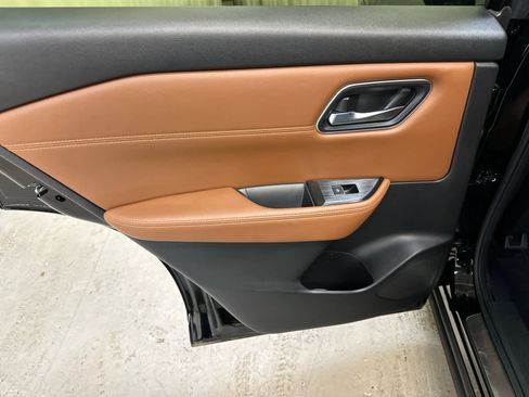 Certified 2024 Nissan Rogue Platinum image 28